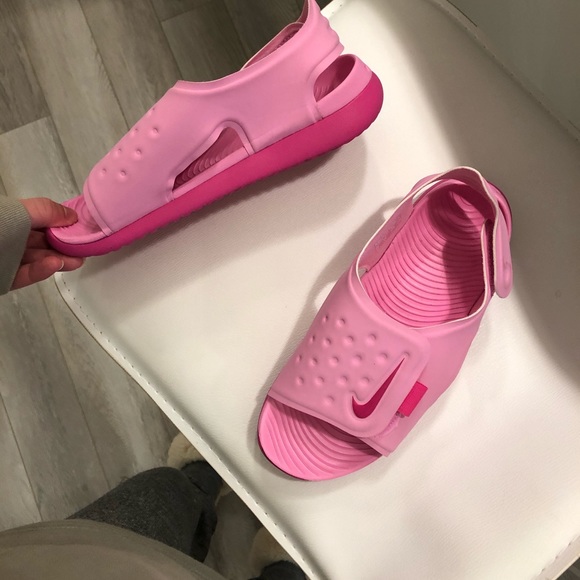 Brand new nike sandals - Picture 3 of 4